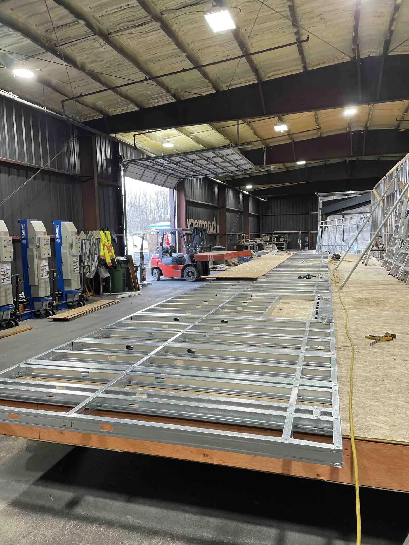 Steel floor cassette framed on the shop floor